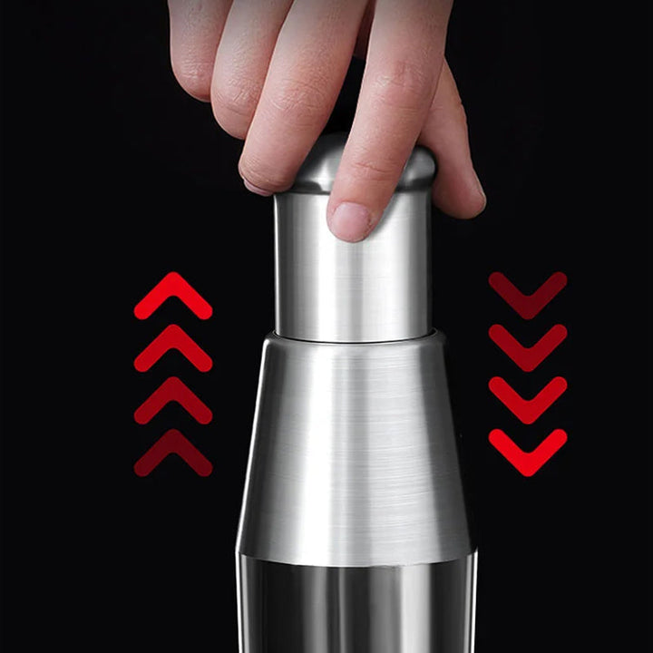 "Elegant rostfri vitlökshackare, perfekt för snabb och enkel matlagning i köket. Slät finish, hållbar design."