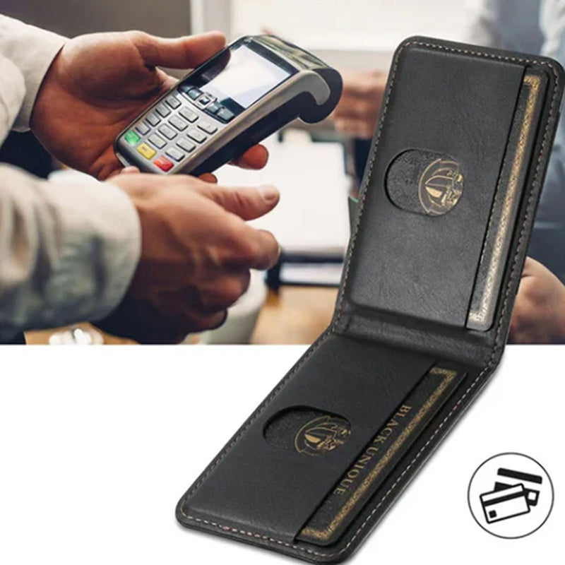 "Elegant smartphonefodral i svart PU-läder med integrerad korthållare och magnetiskt stativ för praktiskt användande."