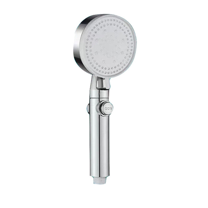 "Elegant superladdat duschhuvud i svart och silver, högtrycksprestanda med stilren design för modern badrumsinredning."