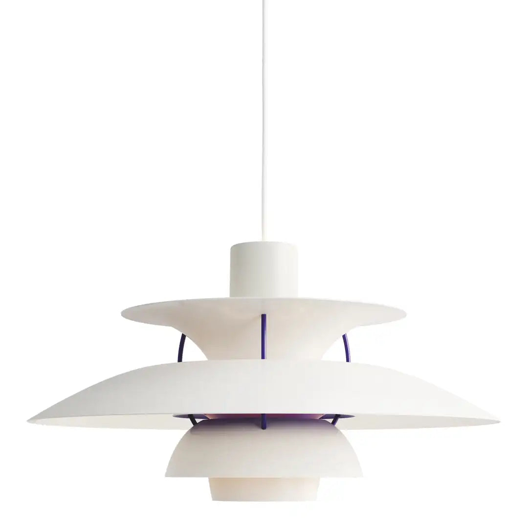 "Elegant taklampa med svävande skåldesign, livfulla färgval som blå och lila, perfekt för modern inredning."