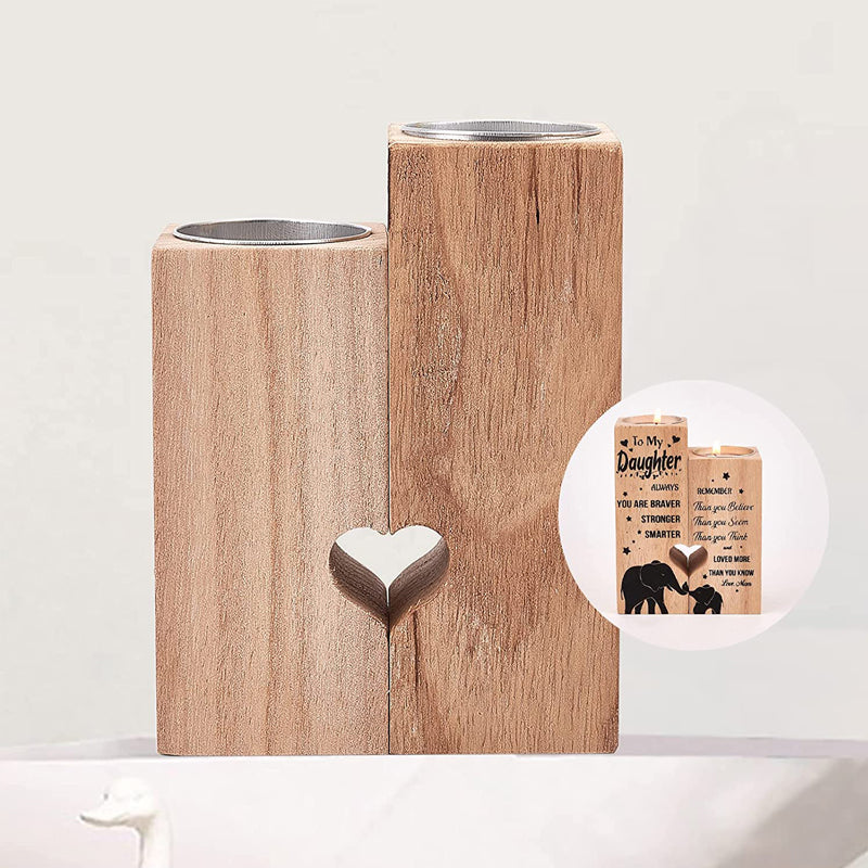 "Elegant trä ljushållare för vänskap med subtil design, perfekt som gåva för heminredning, med naturlig trästruktur."
