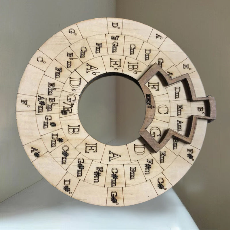 "Elegant trä melodiverktyg för musiker, justerbar i vit finish, hållbart och vackert designat för musikstudion."