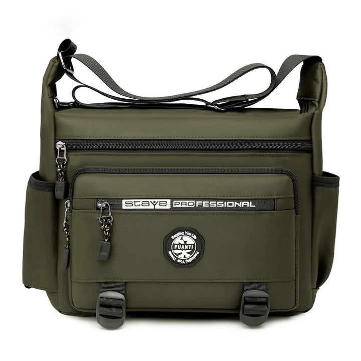 "Elegant, vattentät axelväska för män i slitstark oxfordduk, med flera fickor, perfekt för dagligt bruk och resor."