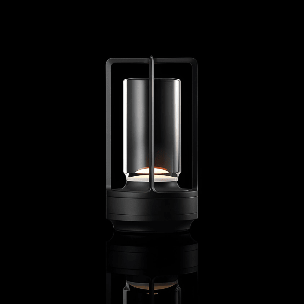 "Elegant vattentät bordslampa i metall med modern design, bärbar och dimbar, idealisk för inomhus- och utomhusbruk."
