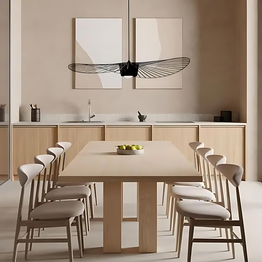 "Elegant Vertigo taklampa med slokhattdesign, modern stil i metall och glasfiber för hemmet."