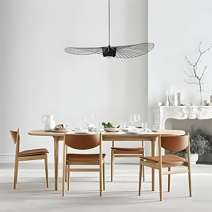 "Elegant Vertigo taklampa med slokhattdesign, modern stil i metall och glasfiber för hemmet."