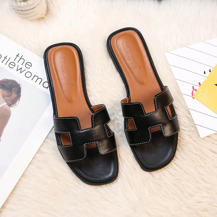 "Eleganta Harmony sandaler för kvinnor i H-design, mjuk vadderad sula, idealiska för vardag och fest."