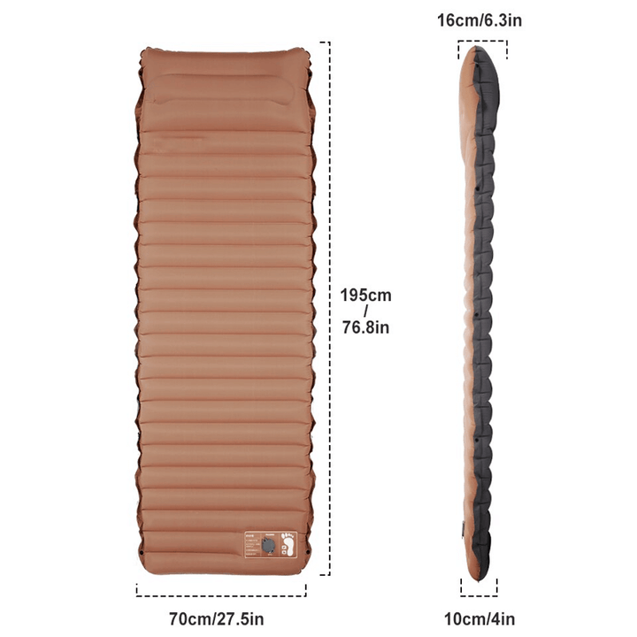 "Ergonomisk uppblåsbar luftmadrass med inbyggd fotpump, bekväm design för camping och gästbruk, grön färg."