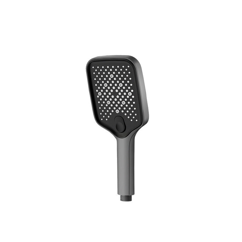 Ergonomiskt duschhuvud med flera spraylägen och bekvämt grepp, i grå-silver-svart färg, för en lyxig duschupplevelse.