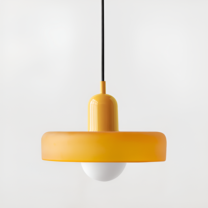 "Färgglad justerbar taklampa i glas, modern design med eleganta linjer och levande färger för stilfull belysning."