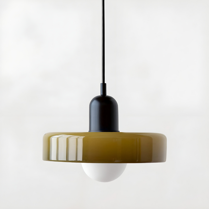 "Färgglad justerbar taklampa i glas, modern design med eleganta linjer och levande färger för stilfull belysning."
