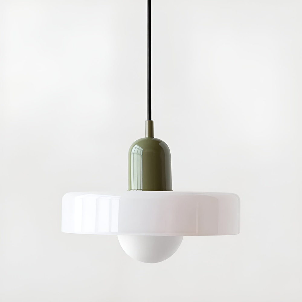 "Färgglad justerbar taklampa i glas, modern design med eleganta linjer och levande färger för stilfull belysning."
