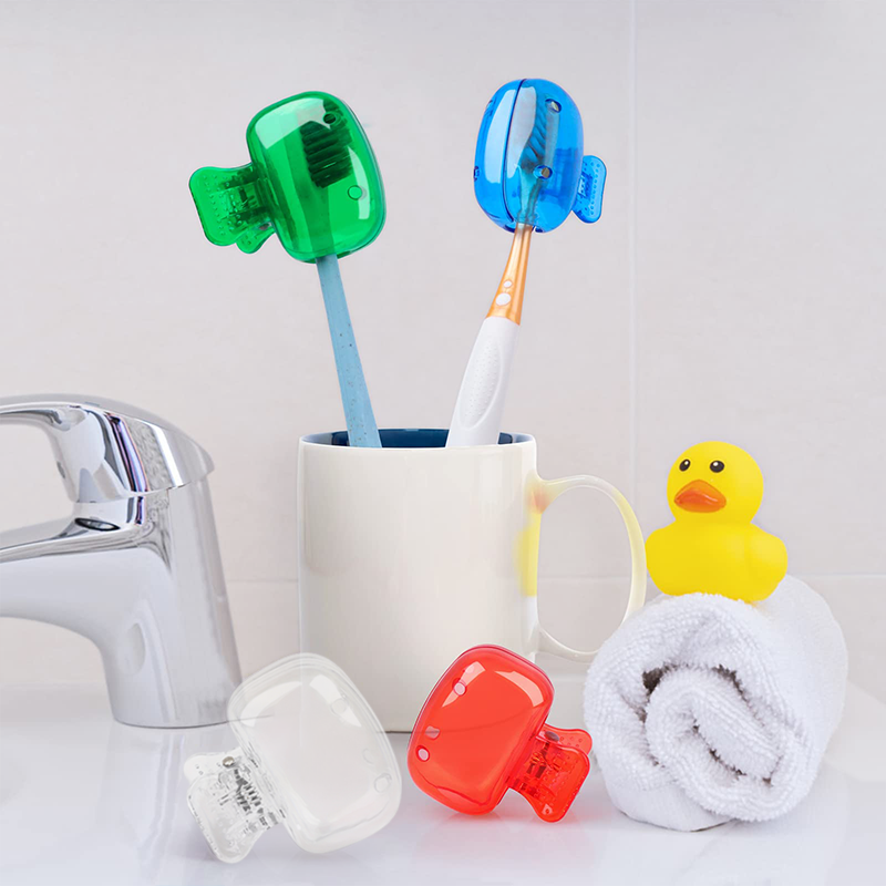 "Färgglad plasttandborstskyddshylsa, set med fem olika färger: transparent, blå, röd, grön, rosa. Idealisk för resor."