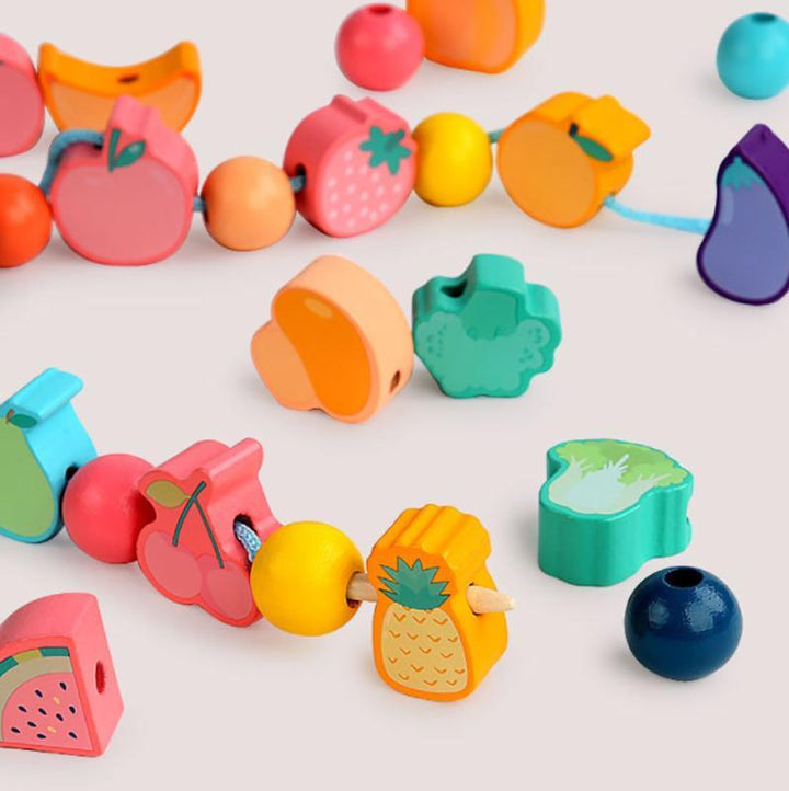 "Färgglada pedagogiska trä snörpärlor för barn, utvecklar motoriska färdigheter, lär om djur, frukt och siffror."