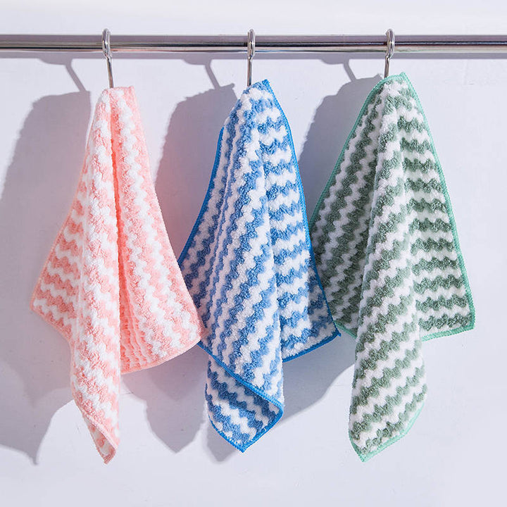 "Färgglada superabsorberande mikrofiberdukar för köket, 3-pack, i blå, grön och rosa. Hållbara och icke-repande."