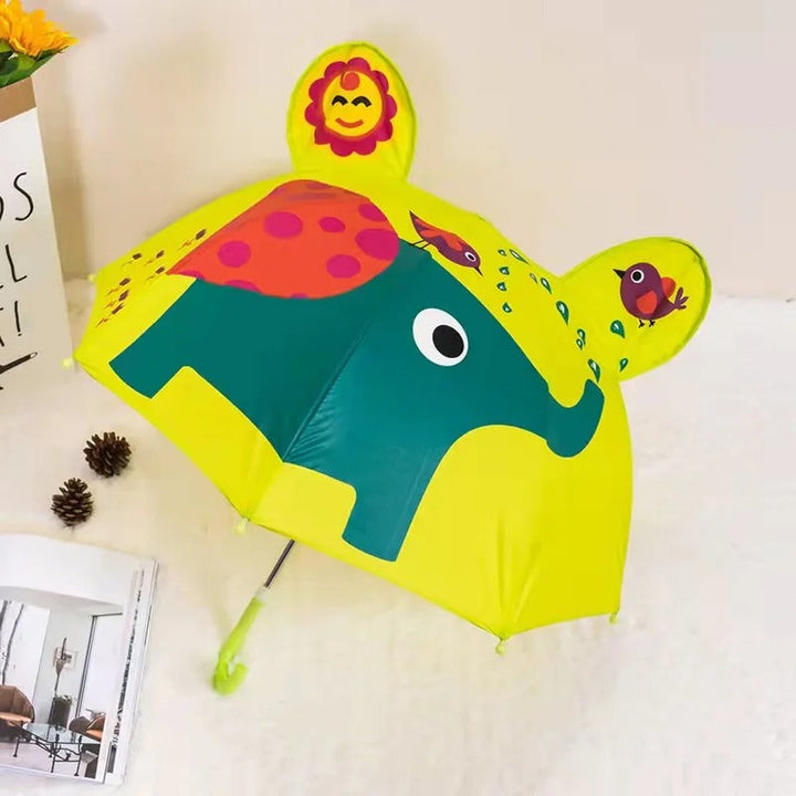 Färgglatt paraply för barn, lätt att hantera med säkra kanter, inspirerar fantasi med mönster av djur och växter.