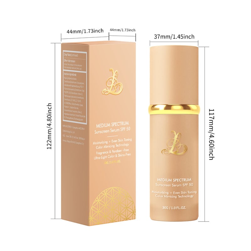 "Färgskiftande flytande foundation, elegant flaska, för alla hudtoner. Ger naturlig finish, långvarig täckning."