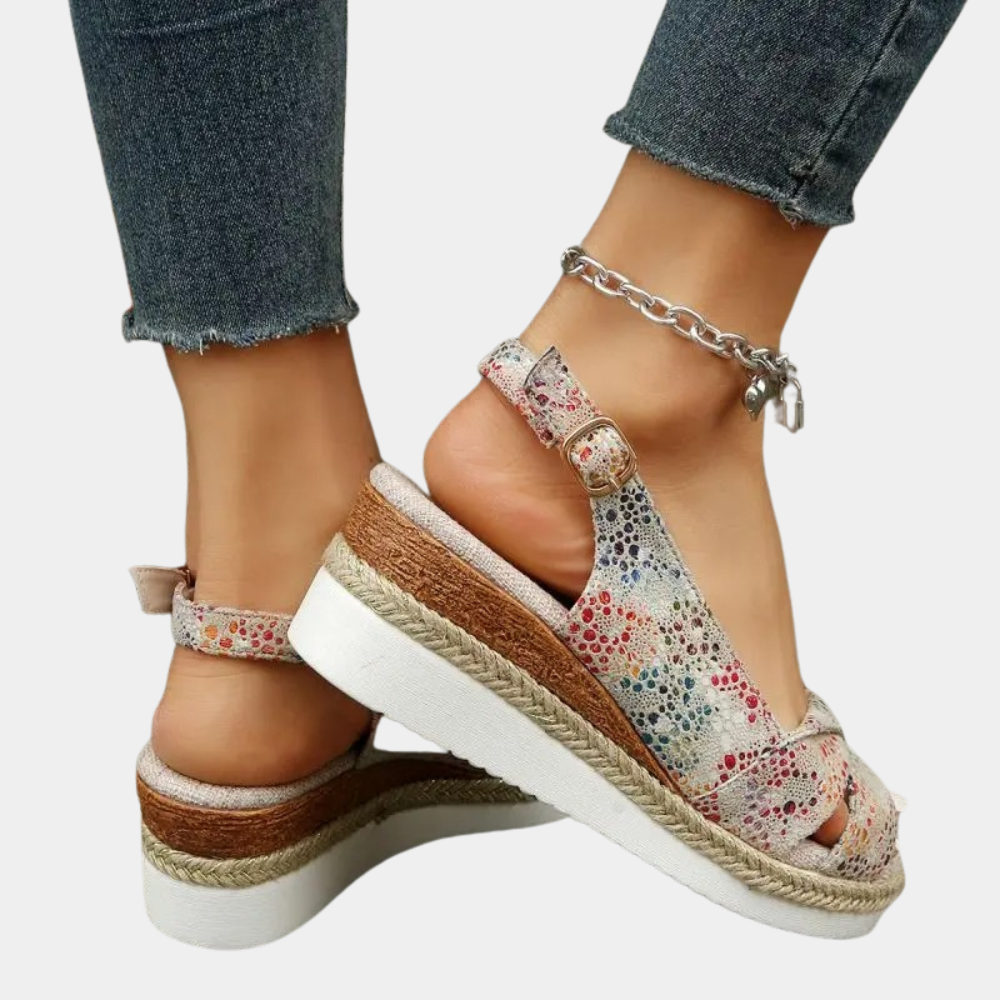 "Flerfärgade kvinnors andningsbara espadrille flats med flätad sula, stilfullt och bekvämt designade för vardagsbruk."