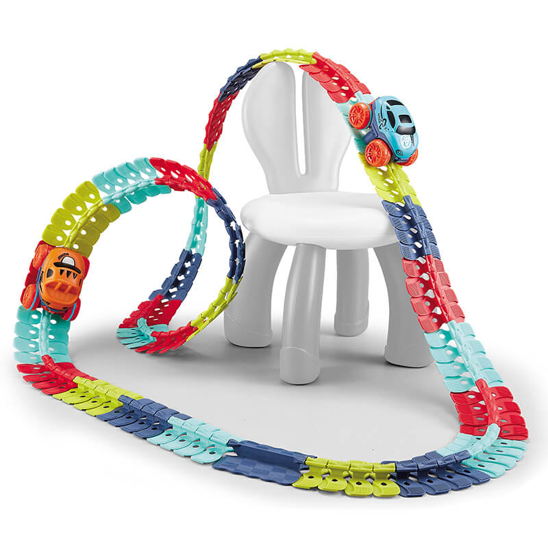 Flexibelt racerbana set med LED-racerbilar. Färgglatt, anpassningsbart spår för barn, främjar kreativitet och lek.