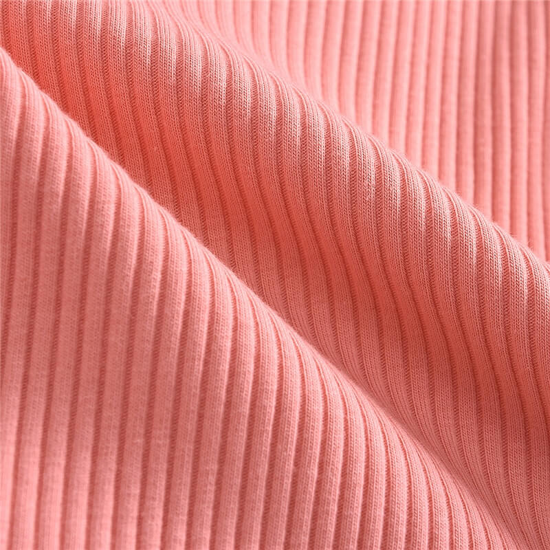 Gult blommig onesie kortbyxset av ribbad bomull, perfekt för sommar, med pannband