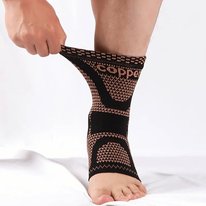 "Fotledsstöd med kompression, svart design, kopparfiber, 2-pack, för sportaktiviteter och vardagsstöd, storlek 36-46."