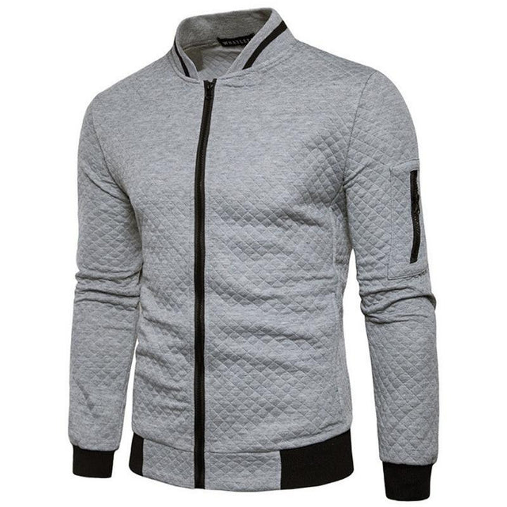 "Fritidsjacka för män med ståkrage, dragkedja och praktiska fickor i mjukt polyester, tidlös design i flera färger."