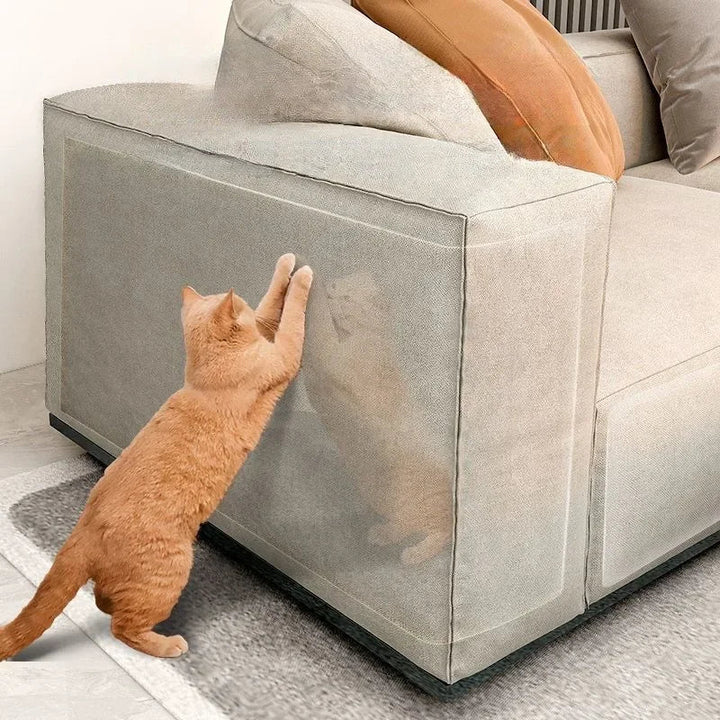"Genomskinligt kattmöbelskydd skyddar soffan mot klösmärken, stilrent och skrapfritt, enkelt att applicera och avlägsna."