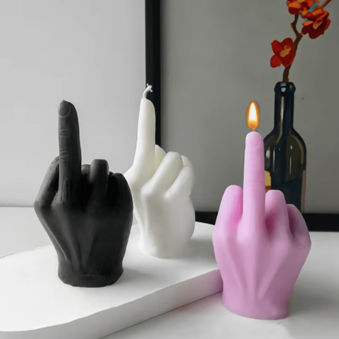 "Handformade doftljus av sojavax med elegant design, 3 unika parfymer; perfekt för hem och inredning."