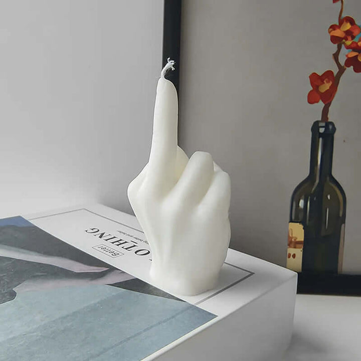 "Handformade doftljus av sojavax med elegant design, 3 unika parfymer; perfekt för hem och inredning."