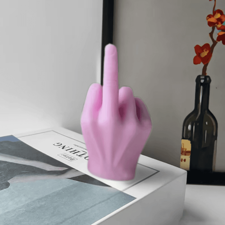 "Handformade doftljus av sojavax med elegant design, 3 unika parfymer; perfekt för hem och inredning."