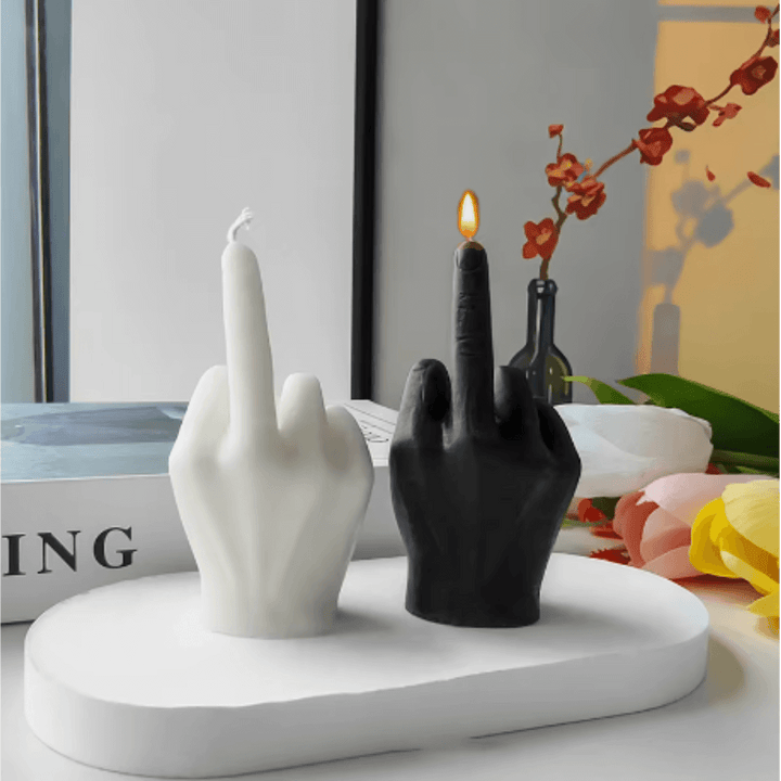 "Handformade doftljus av sojavax med elegant design, 3 unika parfymer; perfekt för hem och inredning."