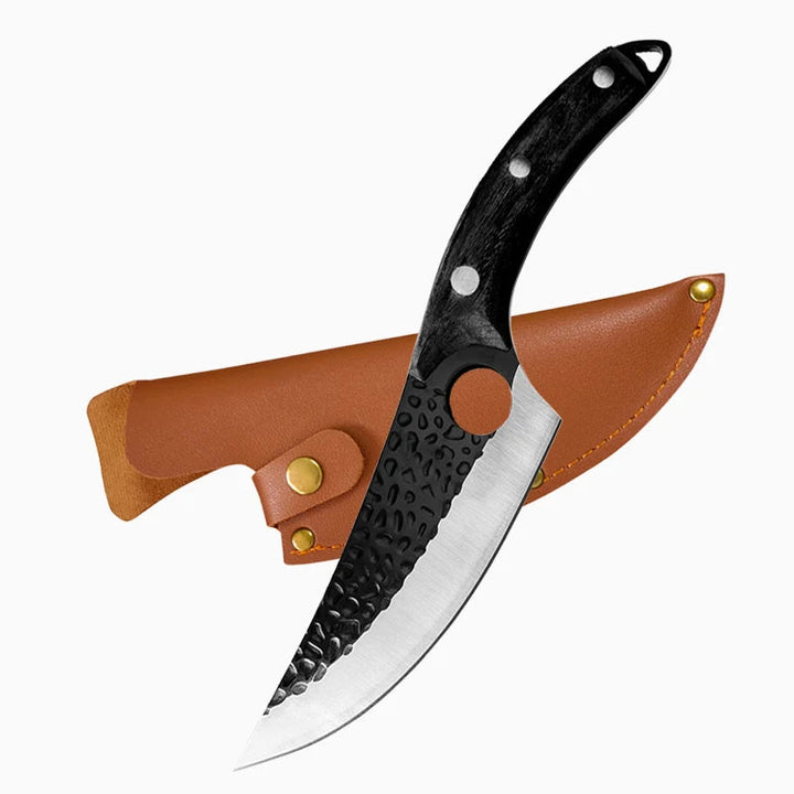 "Handgjord japansk kökkniv med ultraskarpt stålblad och ergonomiskt trähandtag, designad för perfekt skärprecision."