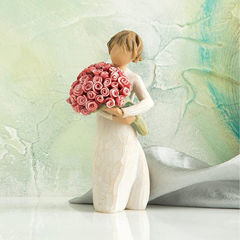 "Handsnidad blomsterdekoration: detaljrika blommor i högkvalitativ harts, perfekt som stilfull inredning eller gåva."