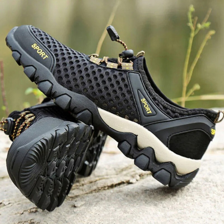 Bekväma vandringsskor för män, perfekta för friluftsliv, skon i aktion på stigen