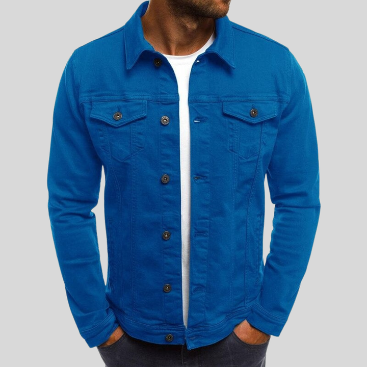 "Herr jeansjacka slim fit, framifrån, med praktiska bröstfickor, mångsidig design i klassisk blå denim."