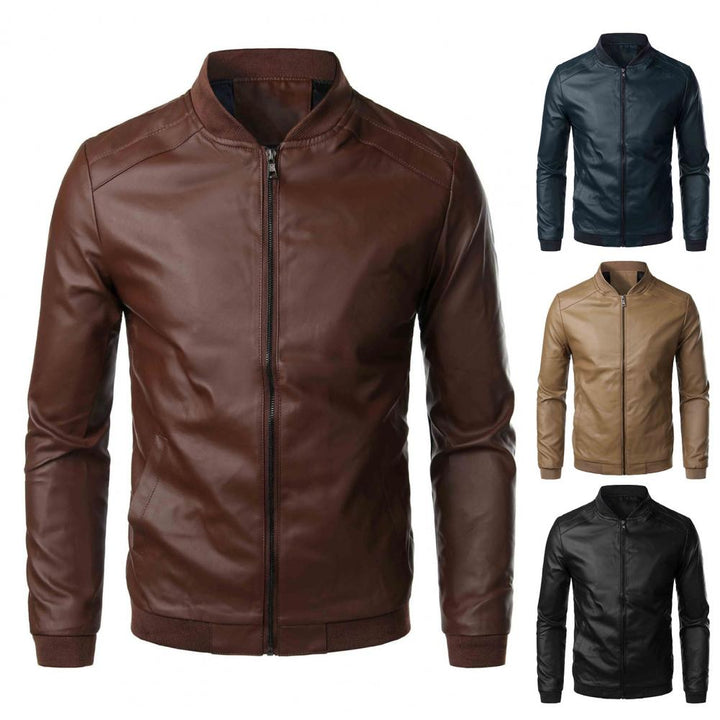 Herr läderjacka med modern skandinavisk design, slimmad krage och elastiska muddar i hållbart läder.