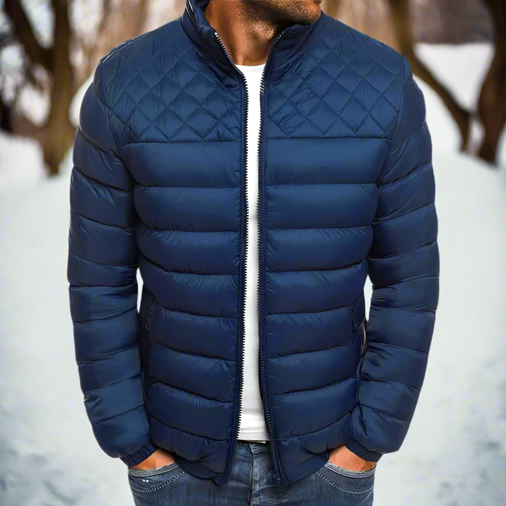 "Herr Slim Fit Pufferjacka, quiltad, vadderad, med hög krage i blå färg, perfekt för kalla vinterdagar."