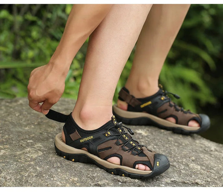Mångsidiga utomhusskor för herr i PU-läder, med tåskydd och enkel justering via kardborre