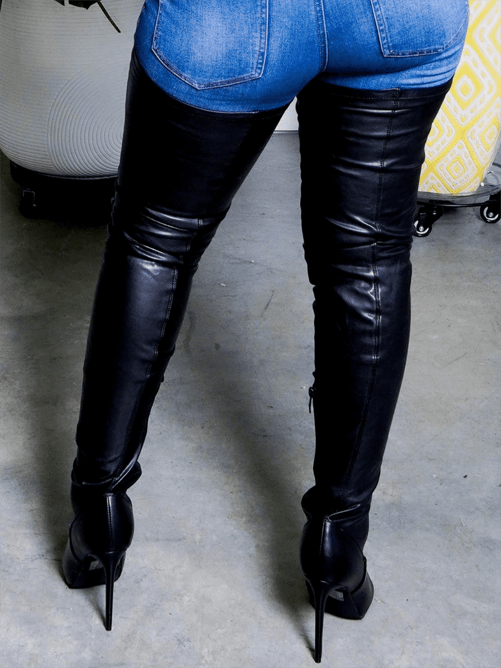 Höga läderstövlar för vinter, eleganta och platta, över knähöga, perfekt för stil och värme, dammode.