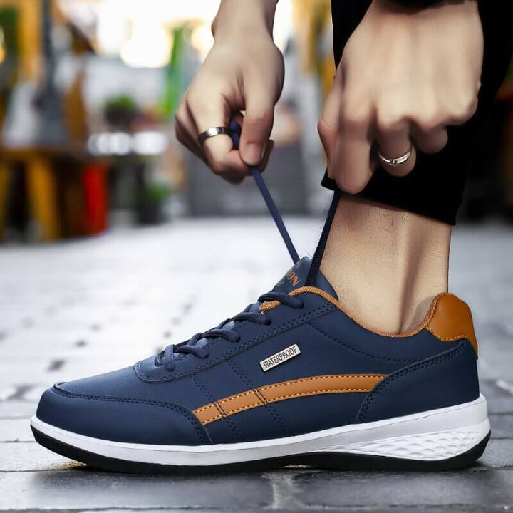 "Högkvalitativa herrsneakers, sportiga och bekväma med stilren design, perfekt för aktiv livsstil"