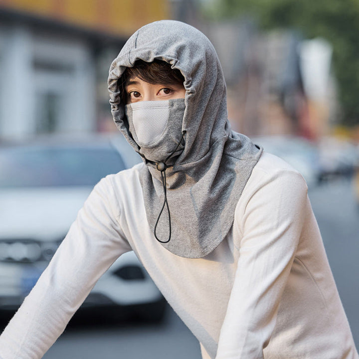 "Huvtröja med ansiktsmask och nackvärmare för vintercykling, i mjukt polyestermaterial, färg svart."