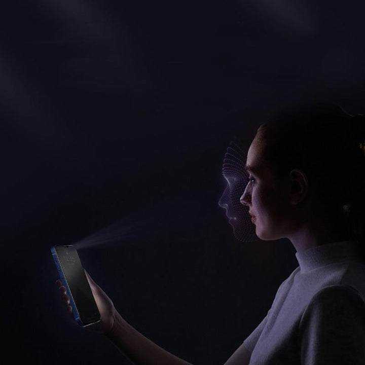 "iPhone skärmskydd i härdat glas med integritetsskydd, skydd mot repor och nyfikna blickar, komplett skärmtäckning."