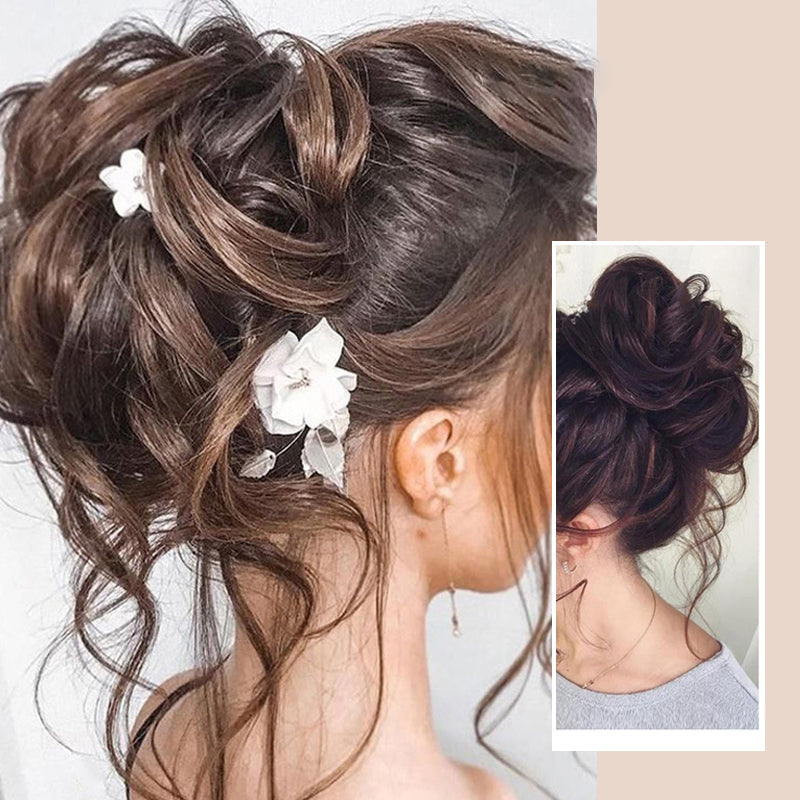 "Justerbar hårstycke för kvinnor, messy bun i syntetmaterial, ger voluminös look i brun och kastanjfärg."