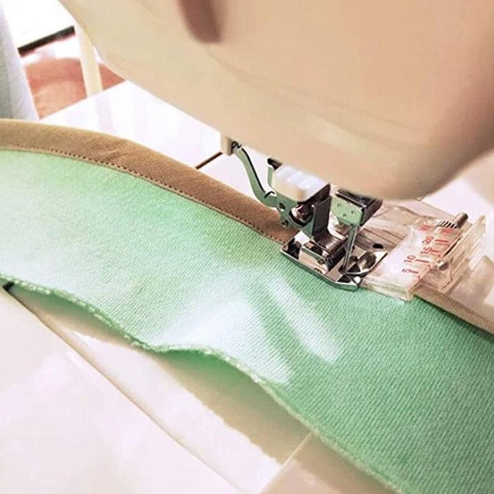 "Justerbar multifunktionell symaskin presserfot i metall och plast för precisionssömnad, enkel snap-on installation."