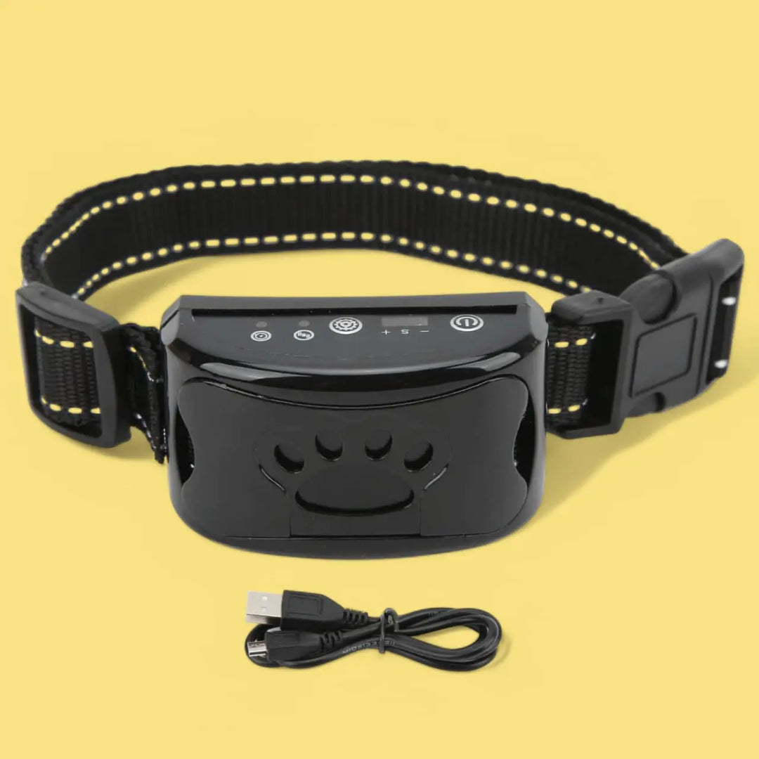 "Justerbart antiskällhalsband för hund i svart, med milda vibrationer och ljud för effektiv skällkontroll."