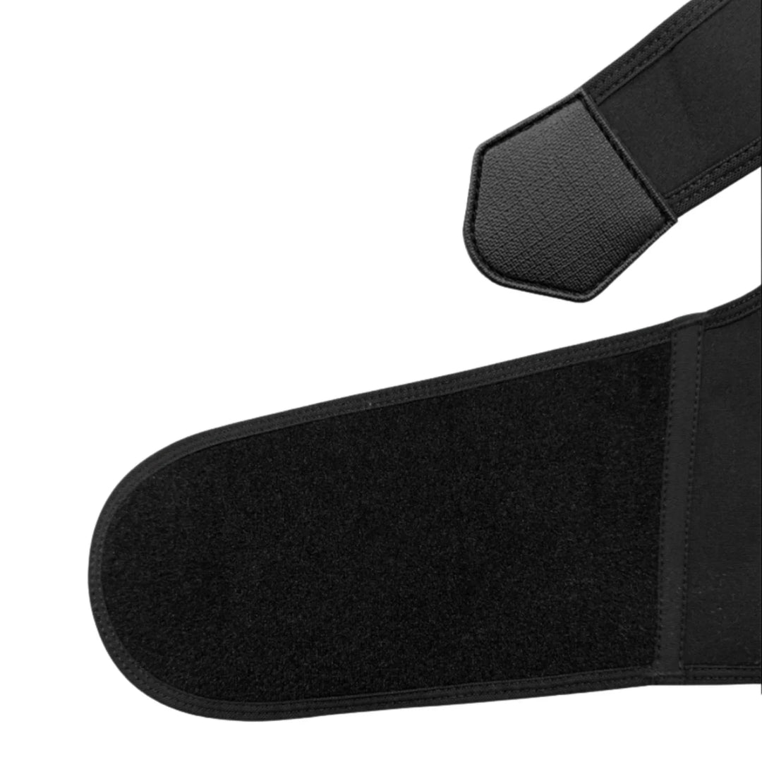 "Justerbart ryggstöd med diskret design, bekvämt under kläder för förbättrad hållning och komfort, svart färg."