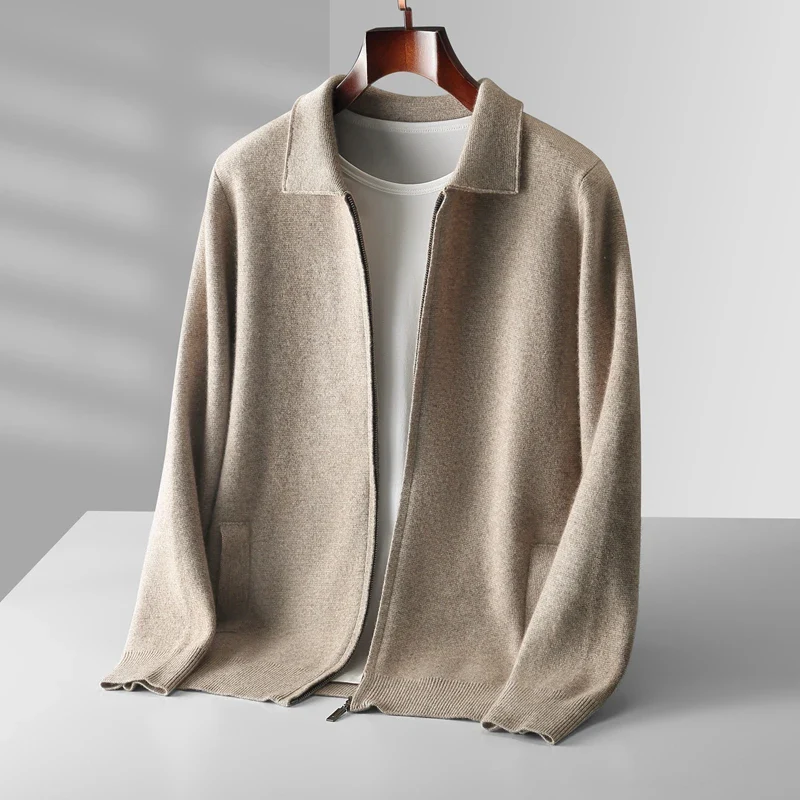 "Kashmirväst för män, elegant och mångsidig, med dragkedja och minimalistisk design, i beige kashmir"