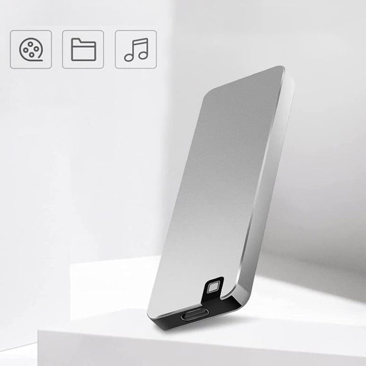 "Kompakt bärbar SSD hårddisk, snabb USB 3.2, tillgänglig i blått, grått, rött, minimalistisk design, kapacitet 1TB till 8TB."