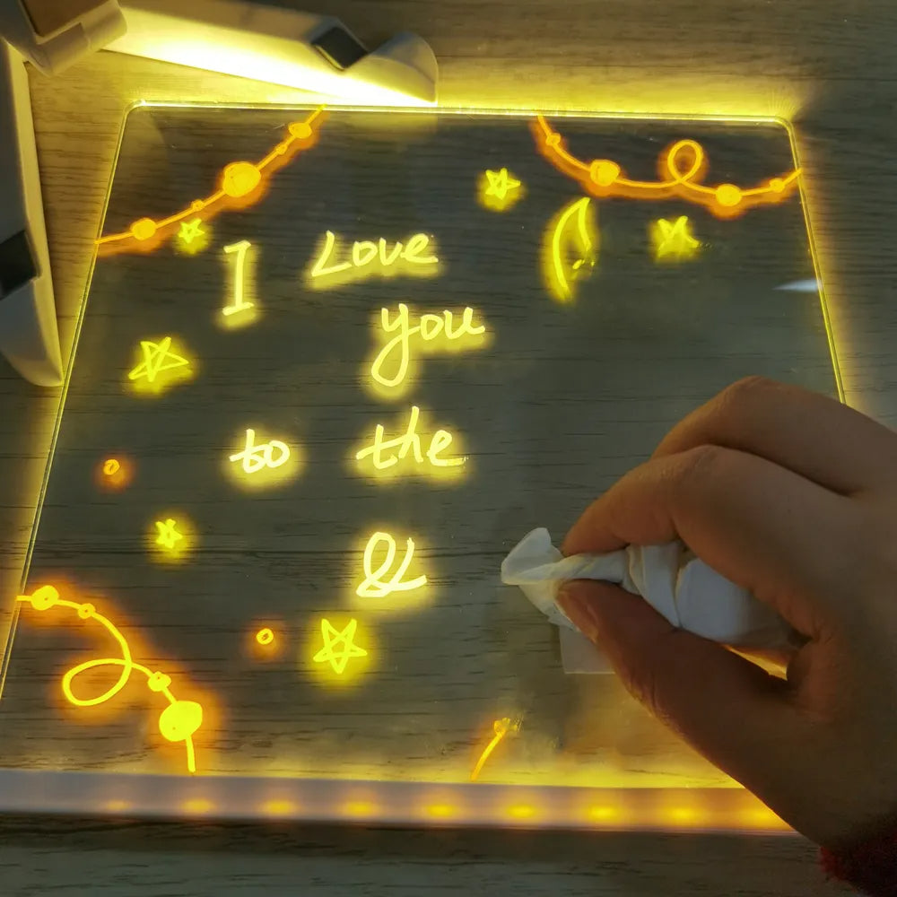 "Kreativ LED-rittavla med USB-laddning och justerbart ljus, akryl- och ABS-material, perfekt för barns lek och lärande."