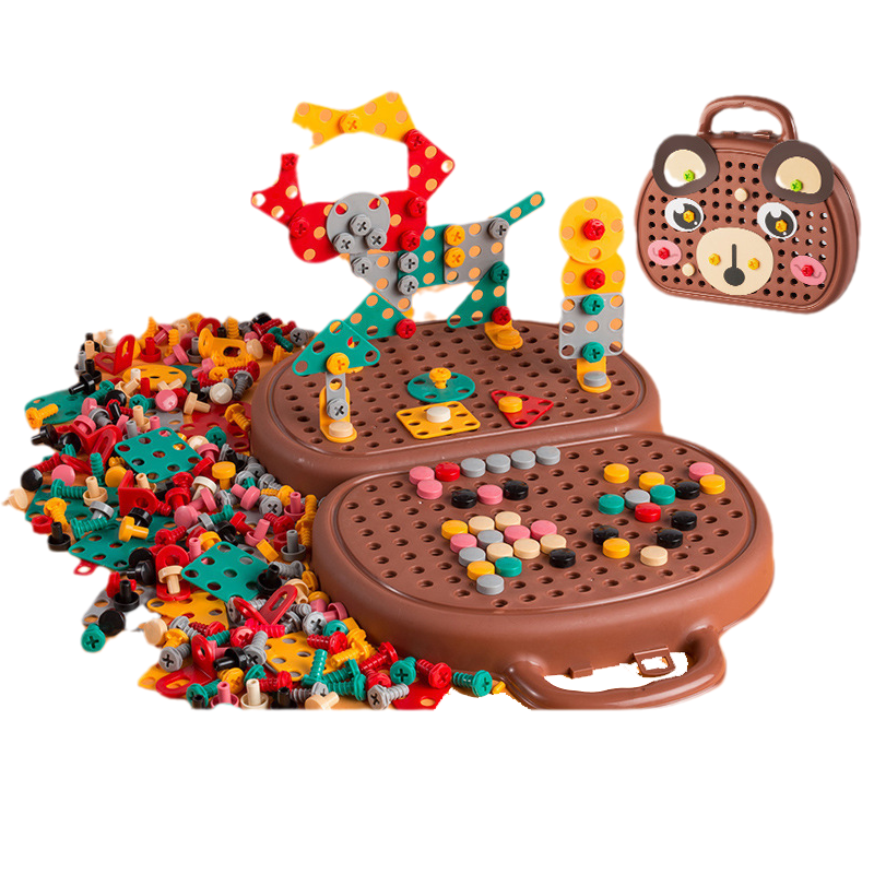 "Kreativ verktygslåda för barn, fylld med färgglada byggdelar och verktyg; perfekt för rolig och lärorik lek."